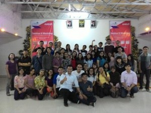 Komunitas Pejuang Beasiswa di STIMIK Primakara, Denpasar, Sabtu (16/5)