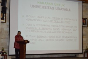 Prof. Dr. H Susilo Bambang Yudhoyono saat mengisi kuliah umum di Universitas Udayana
