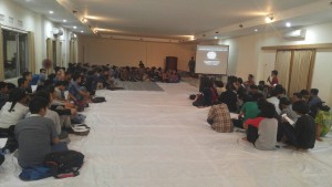 Suasana diskusi yang mengusung tema “Punapi Gatra Universitas Udayana”, bertempat di gedung Student Centre lantai 4, Sabtu (2/4)