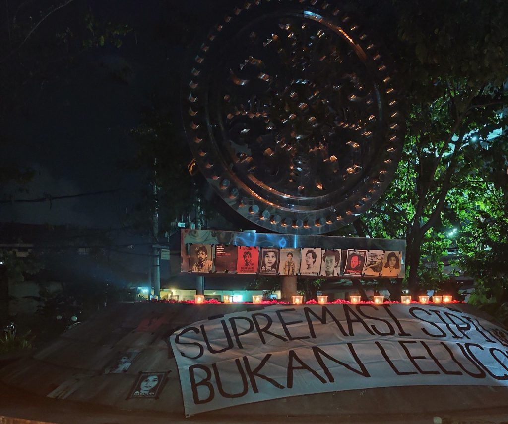 Foto– beberapa tokoh yaitu Alm. Munir, Marsinah dan para pejuang reformasi
