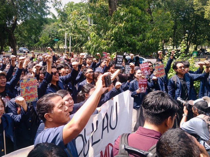 Bali Darurat Sampah, Mahasiswa Serbu Kantor DPRD Bali
